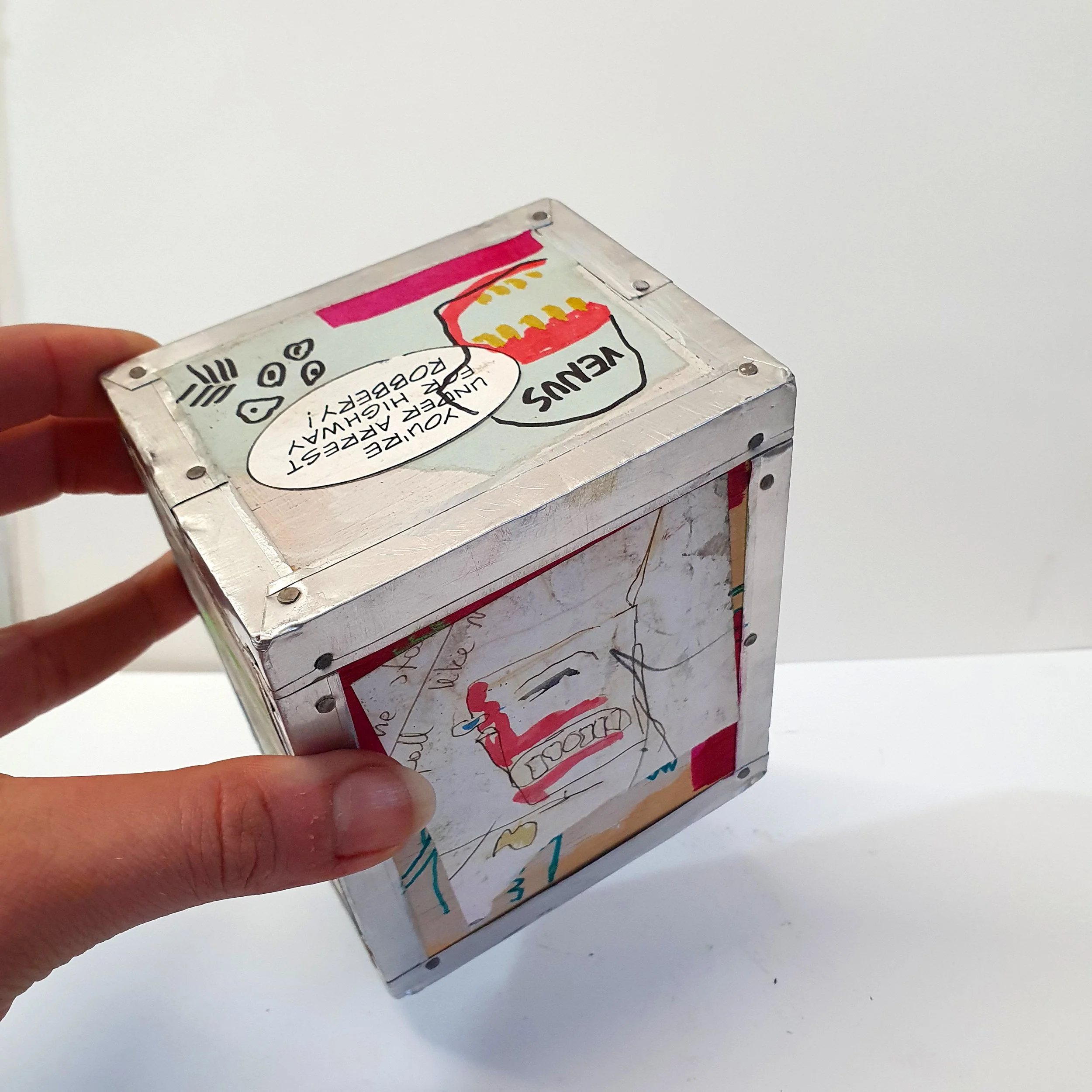 SERIES: DRAGONS "BEAUTIFUL ART OBJECTS" TEA BOX
