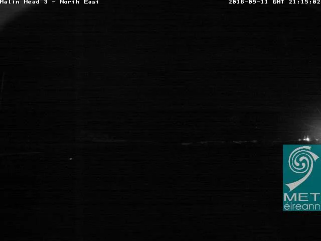 Current Met Eireann webcam looking north at Malin Head show some clear gaps on the horizon