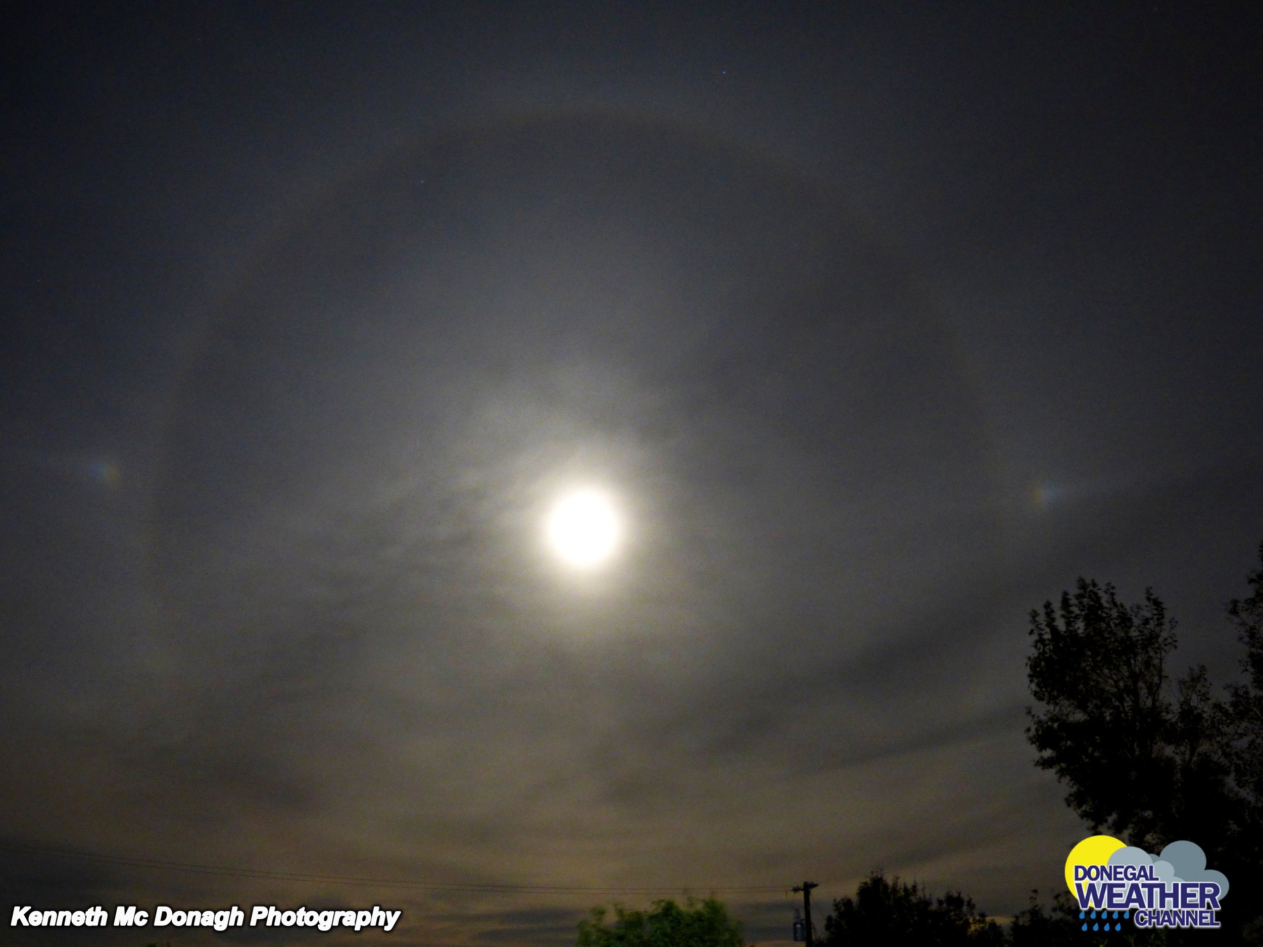 RARE LUNAR HALO AND RARE MOON DOGS