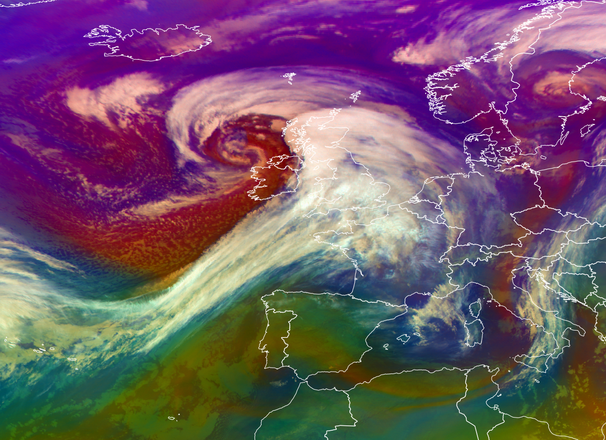IMPRSSIVE VIEW OF STORM ERIK THIS MORNING OF THE NORTHWEST COAST