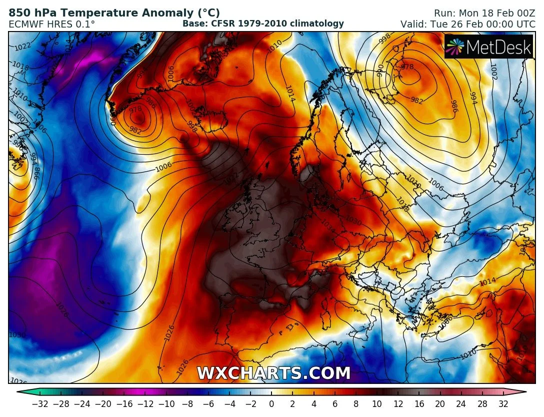 High Pressure over Ireland next weekend with very mild air.