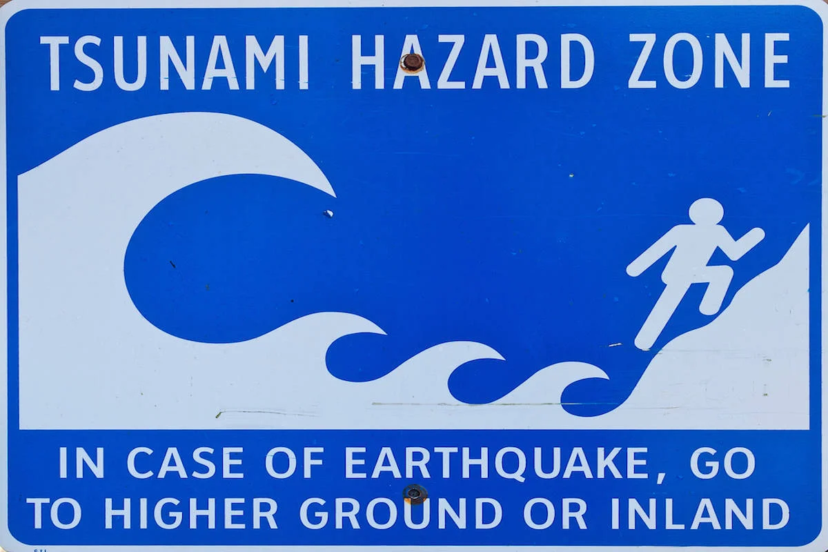 10302414_web1_Tsunami-hazard-zone.jpg