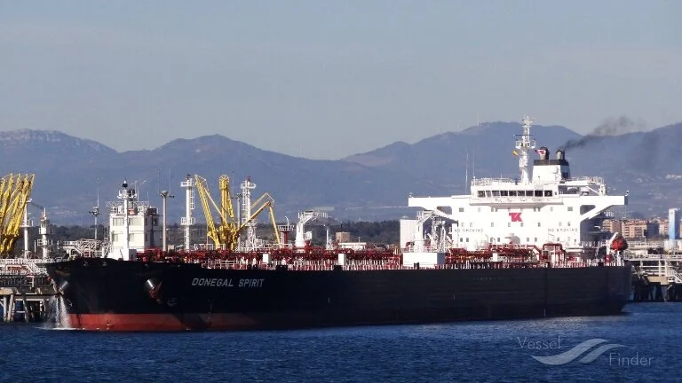A Large oil tanker this afternoon is stranded of Greencastle, Donegal in Lough Foyle 