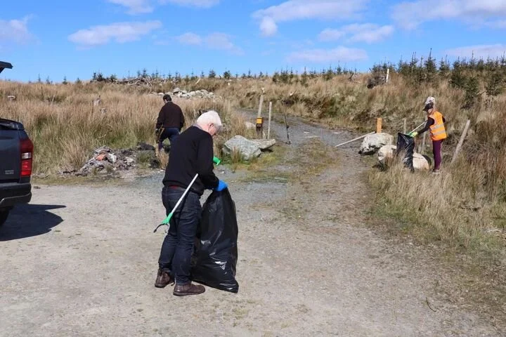 Over 100 volunteers take part in massive clean up around the Inishowen region over the weekend