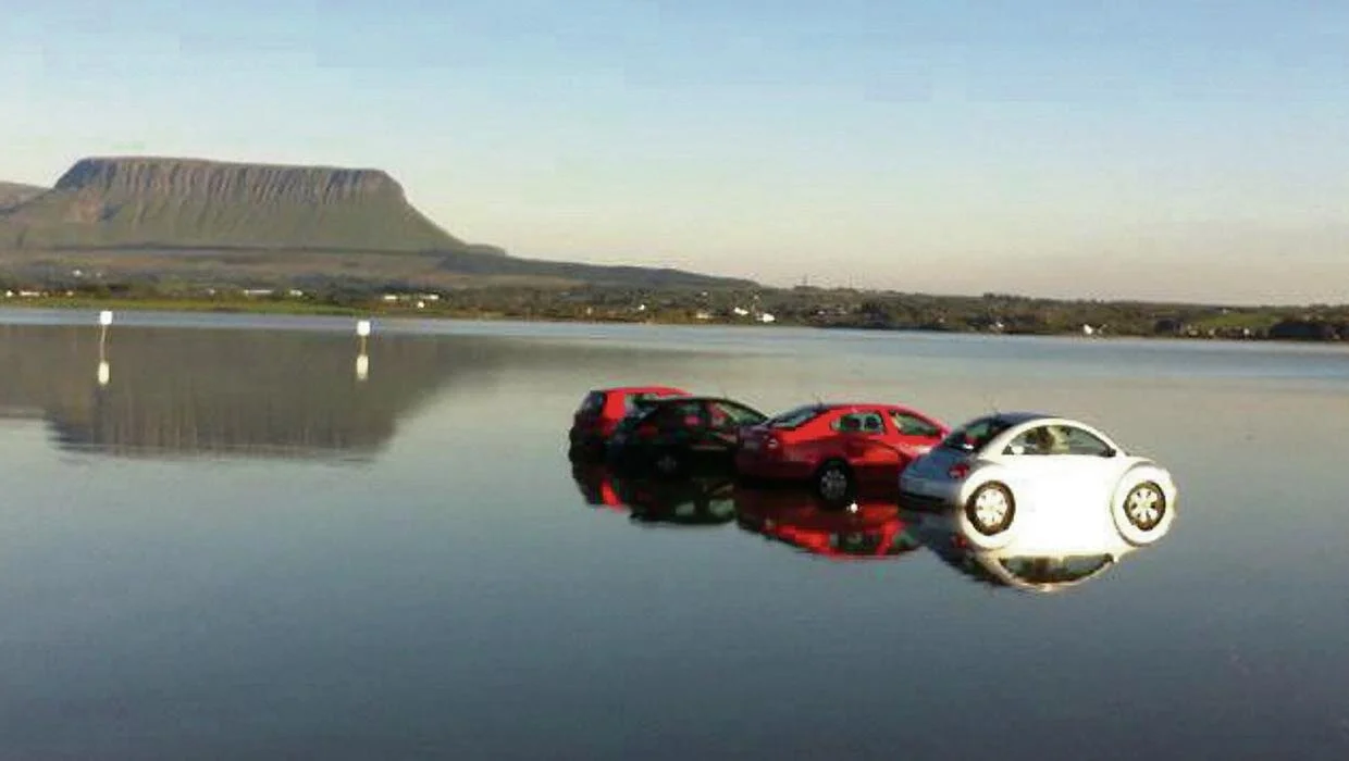 Cars stuck on Streedagh beach. Sligo this evening image by Cllr Marie Casserly.