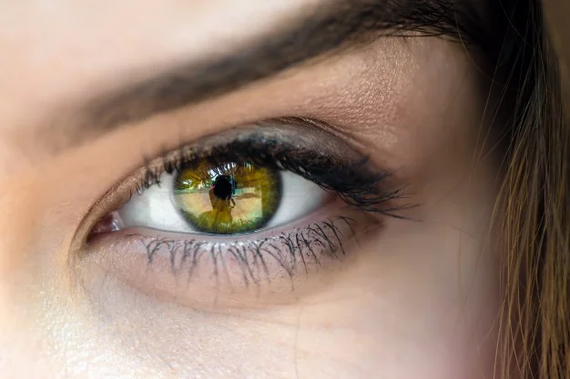 eye-close-up_2221-581.jpg