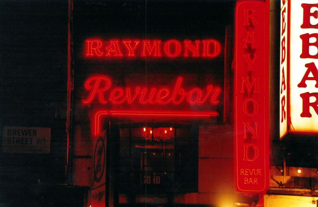 2)Raymond Review Bar colour by Laura Hodgson.jpg