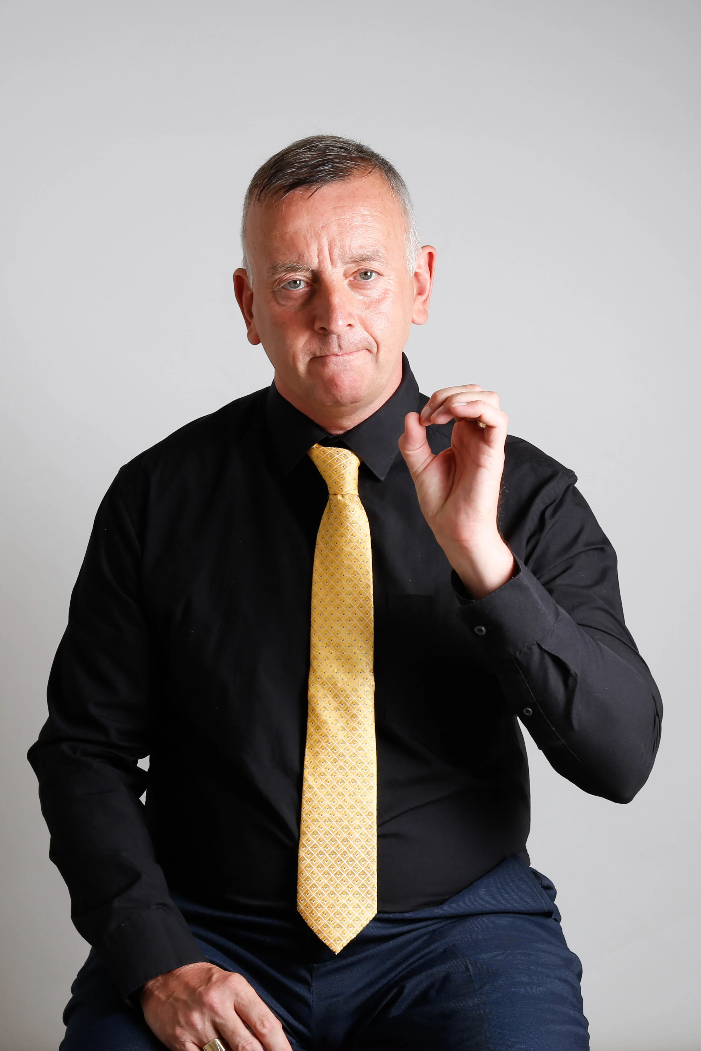 Headshot Photographer In Reading | Business studio portraits with Steve 