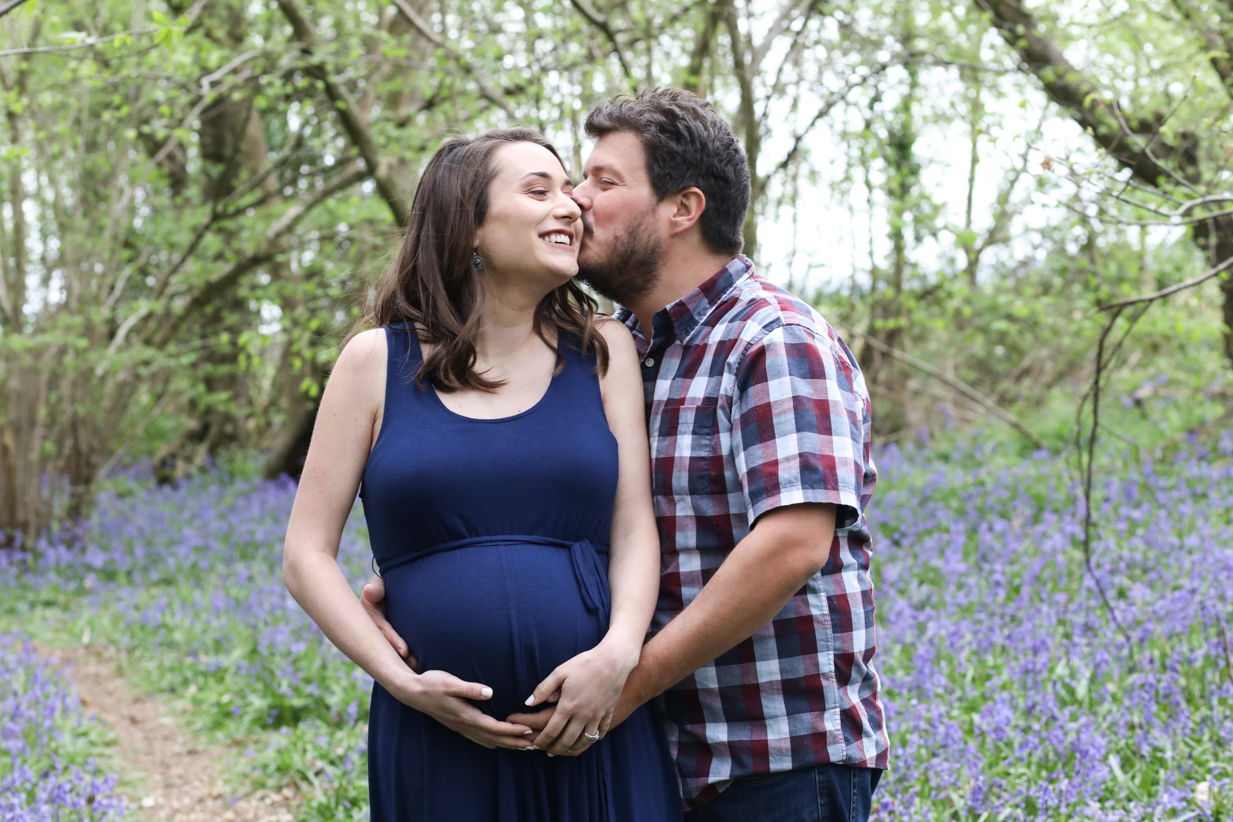 Maternity photo shoot in Berkshire | Bluebell pregnancy photos with Sarah & Bob102 choice .JPG