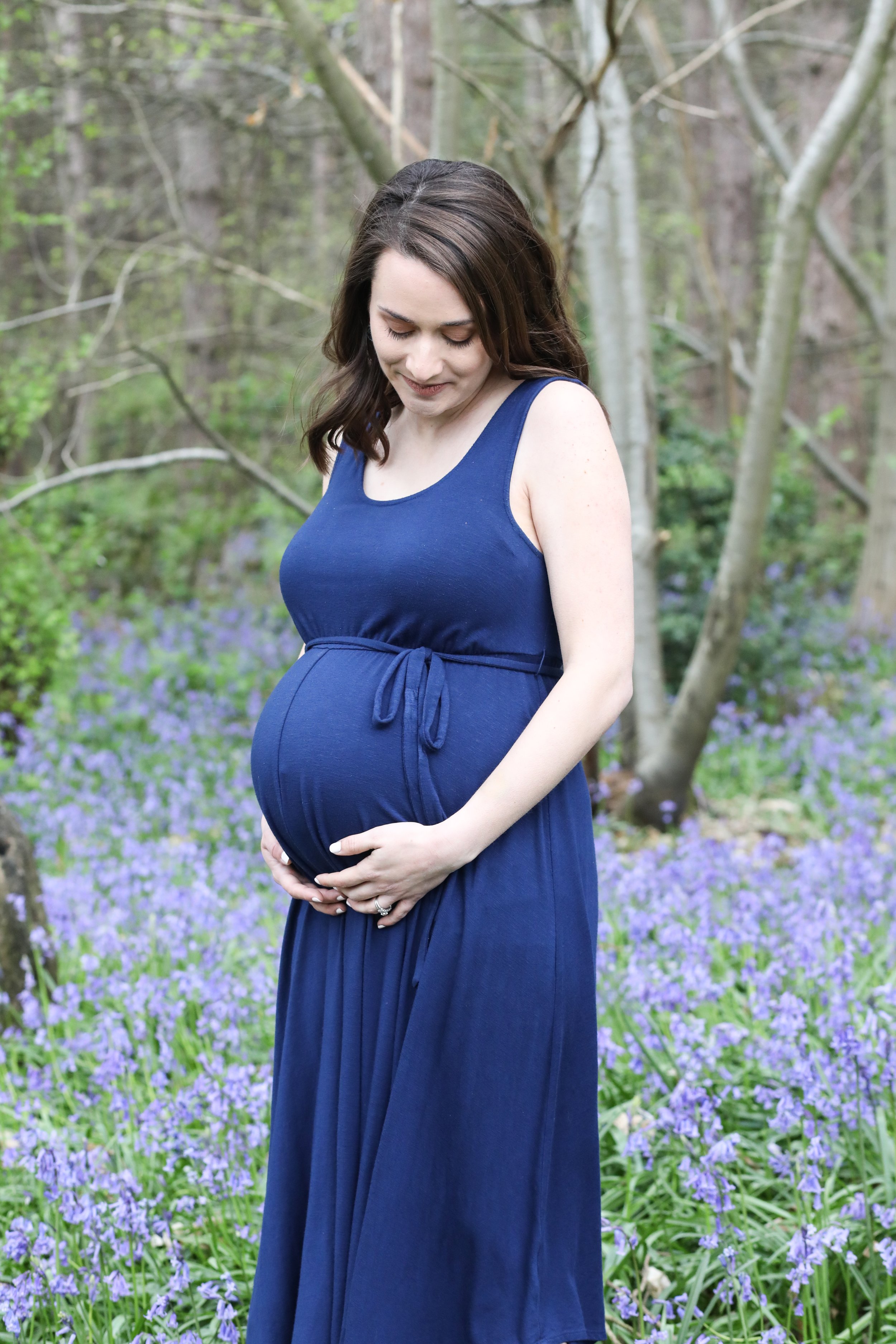 Maternity photo shoot in Berkshire | Bluebell pregnancy photos with Sarah & Bob110 choice .JPG