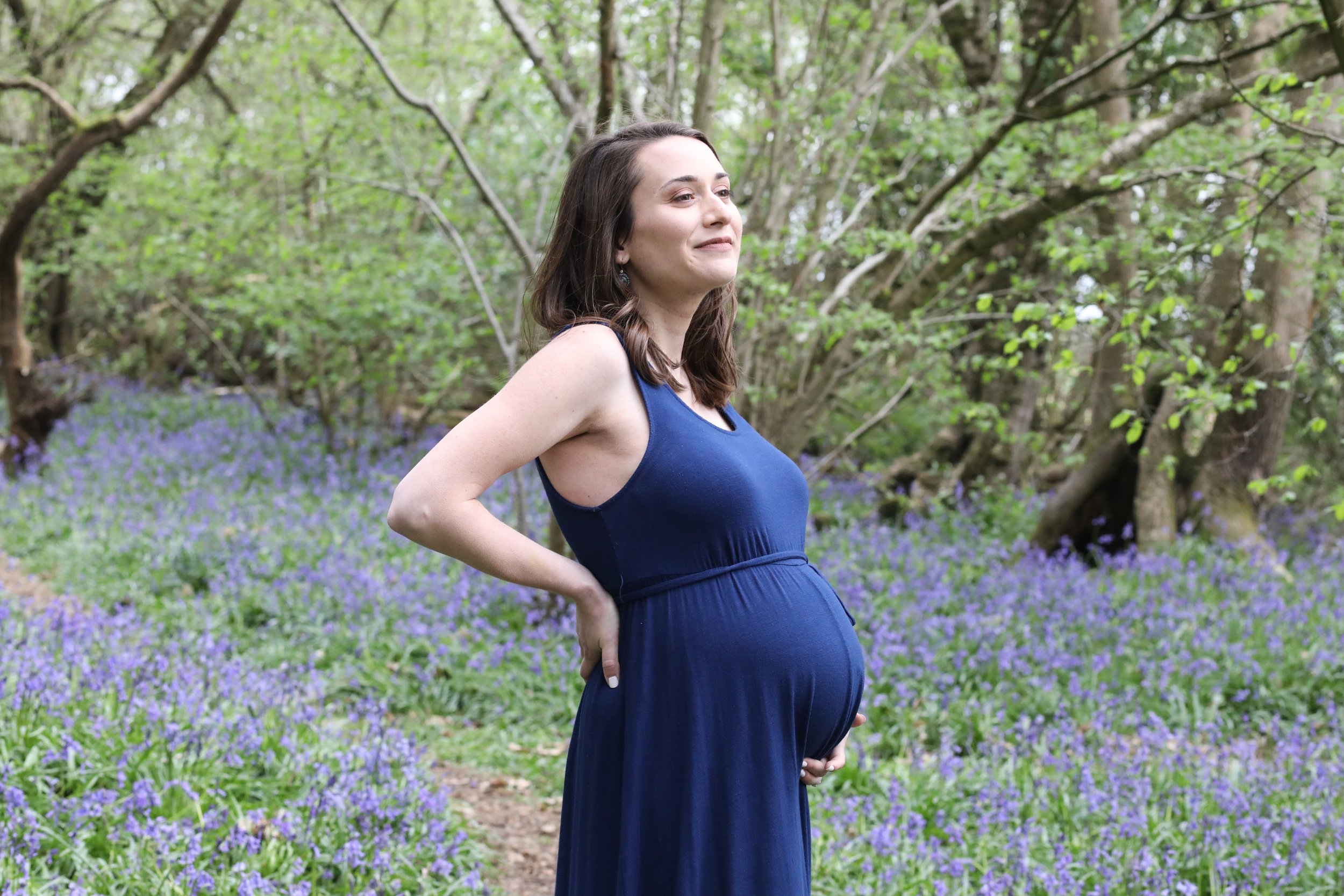 Maternity photo shoot in Berkshire | Bluebell pregnancy photos with Sarah & Bob118 choice .JPG