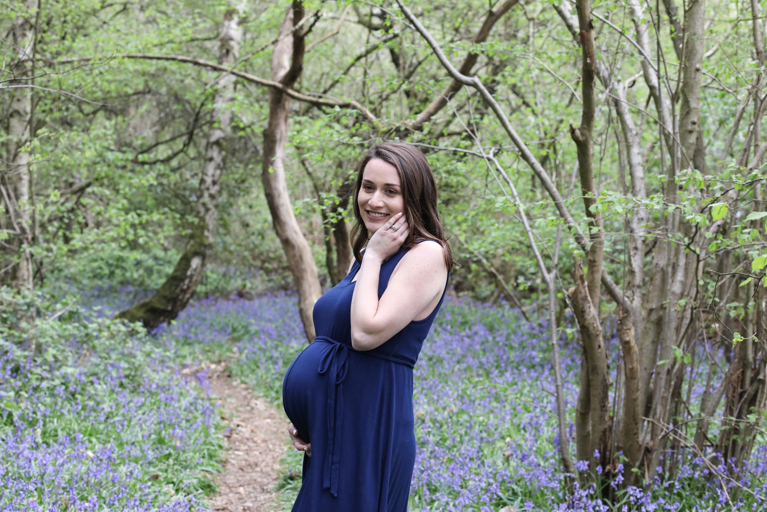 Maternity photo shoot in Berkshire | Bluebell pregnancy photos with Sarah & Bob120 choice .JPG