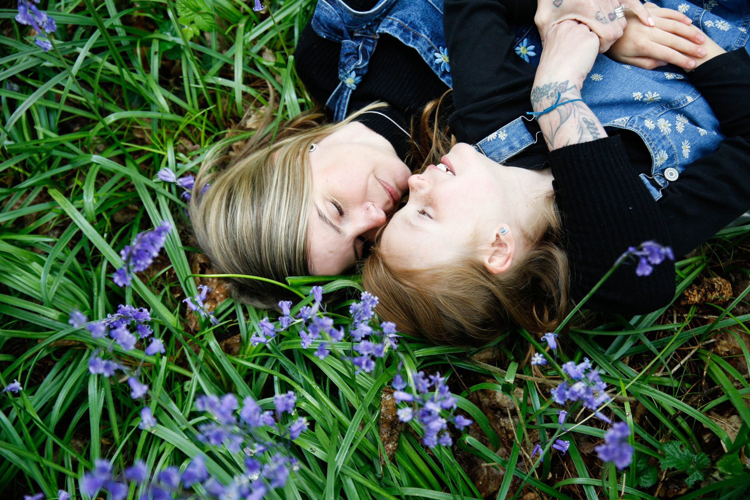 MUM AND DAUGHTER PHOTO SHOOT IN THE BLUEBELLS | BERKSHIRE PORTRAIT SHOOTS16 choice .JPG