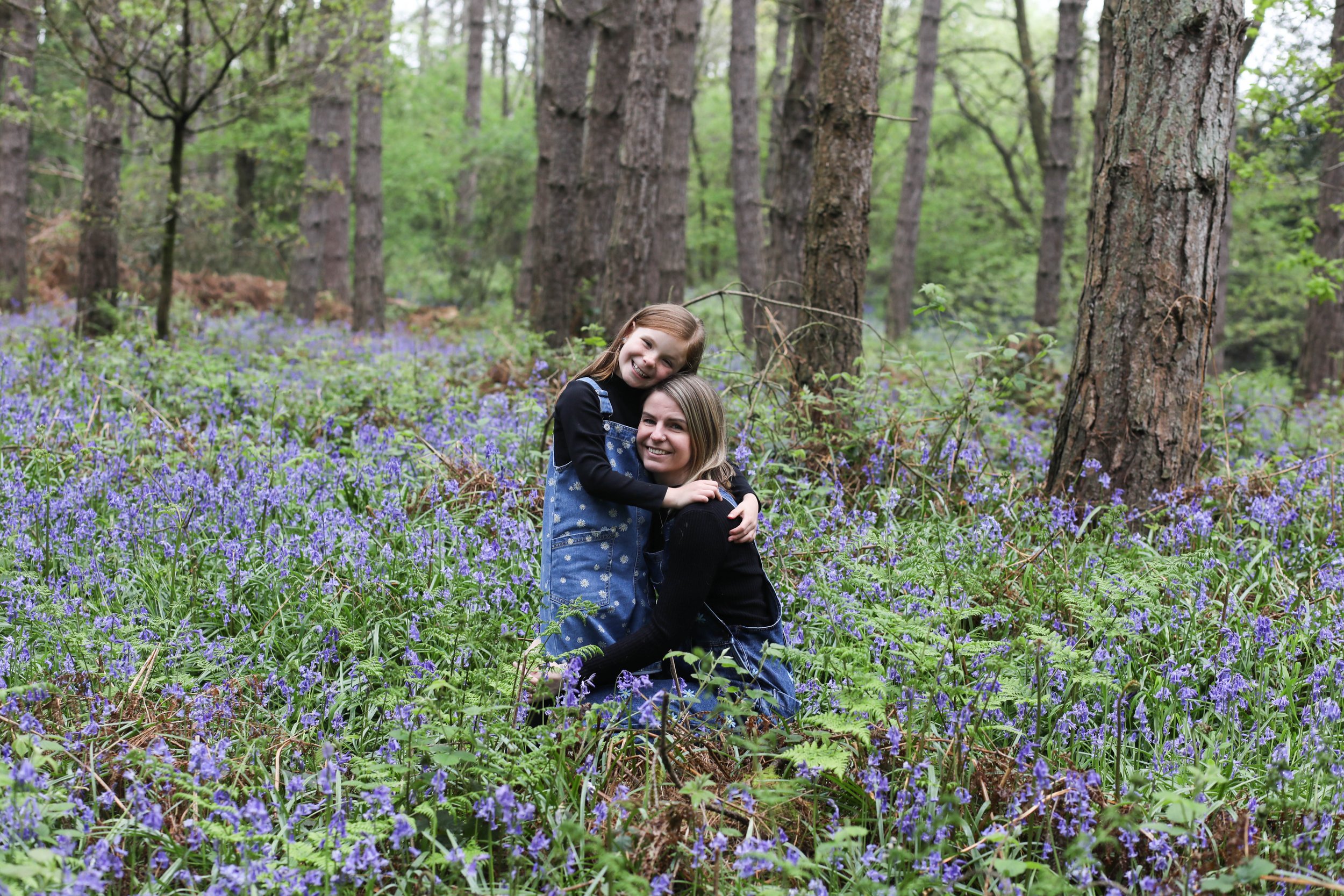 MUM AND DAUGHTER PHOTO SHOOT IN THE BLUEBELLS | BERKSHIRE PORTRAIT SHOOTS35 choice .JPG