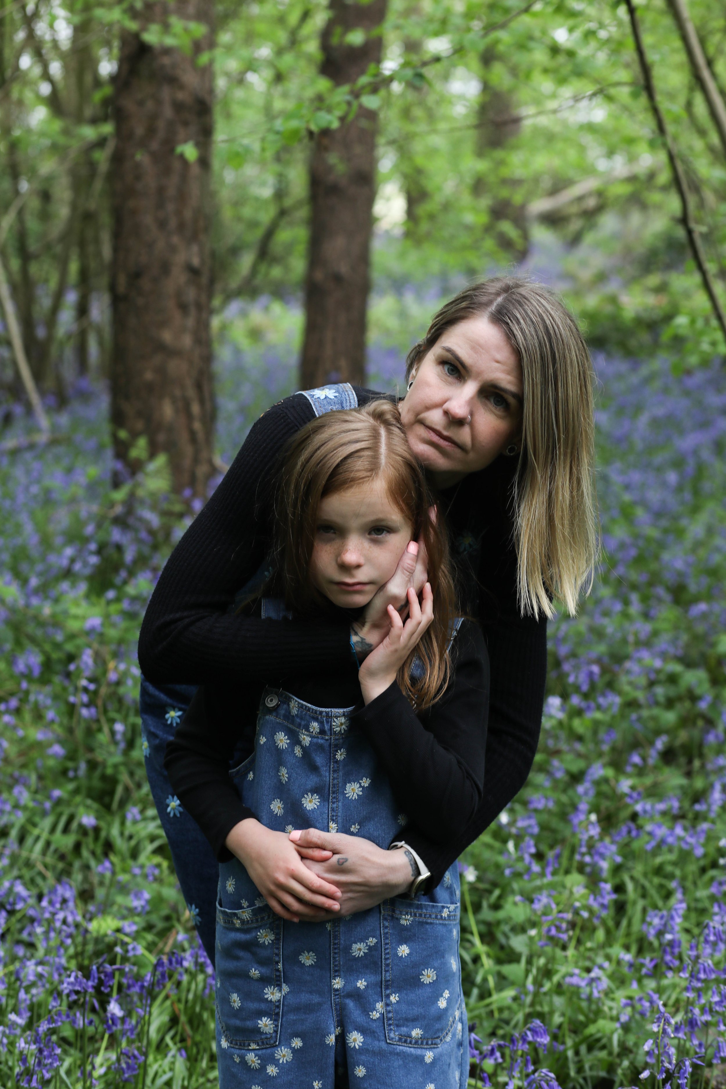 MUM AND DAUGHTER PHOTO SHOOT IN THE BLUEBELLS | BERKSHIRE PORTRAIT SHOOTS56 choice .JPG