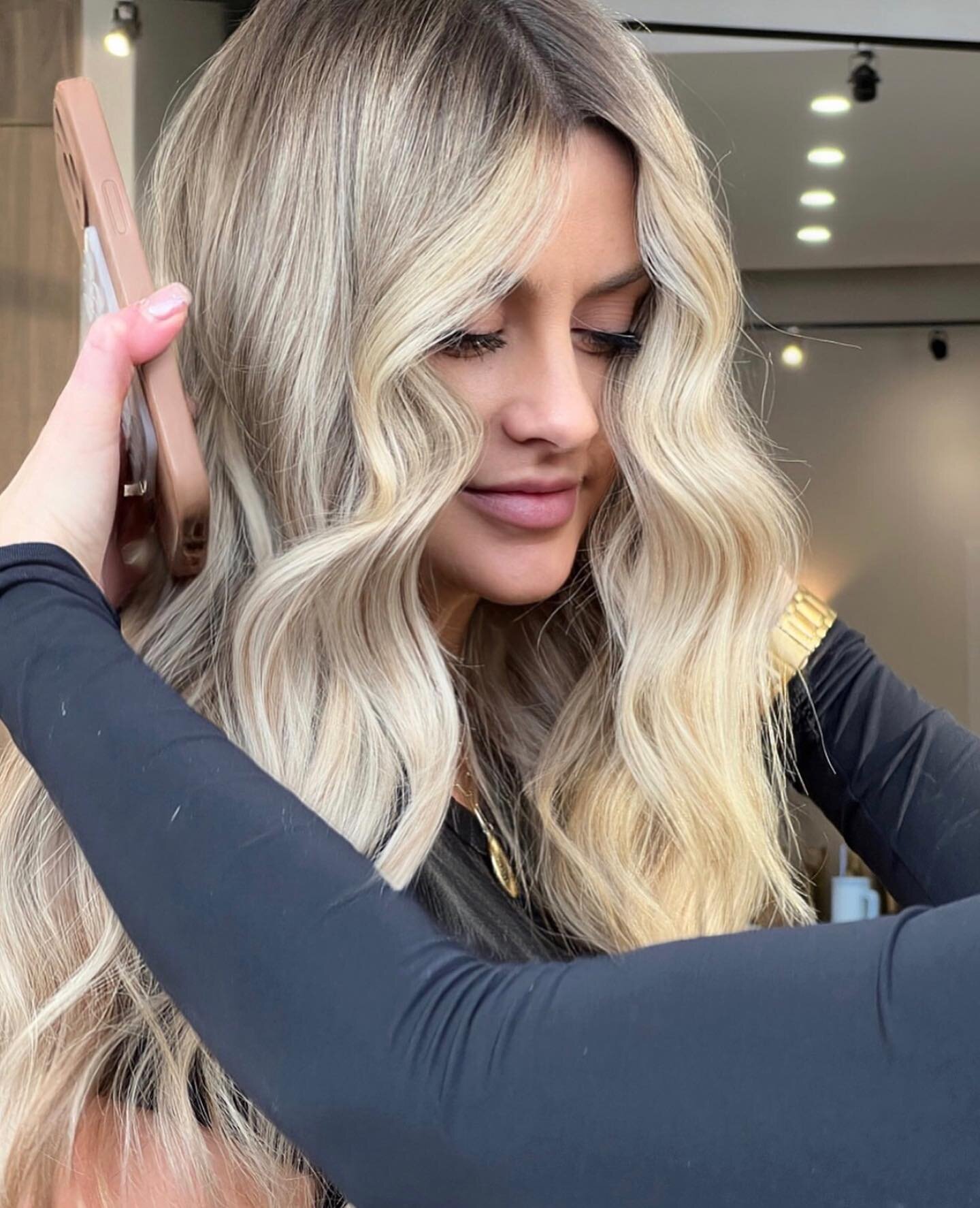 The after shot ✨️ Our stylists treat your hair, the process, and the photographs as a work of art! 

Secure your next blondeing service with Erika through the link in our bio (West 17th Location) or call (403) 545-0200 🦋

#ariandblairsalon #yycstyli