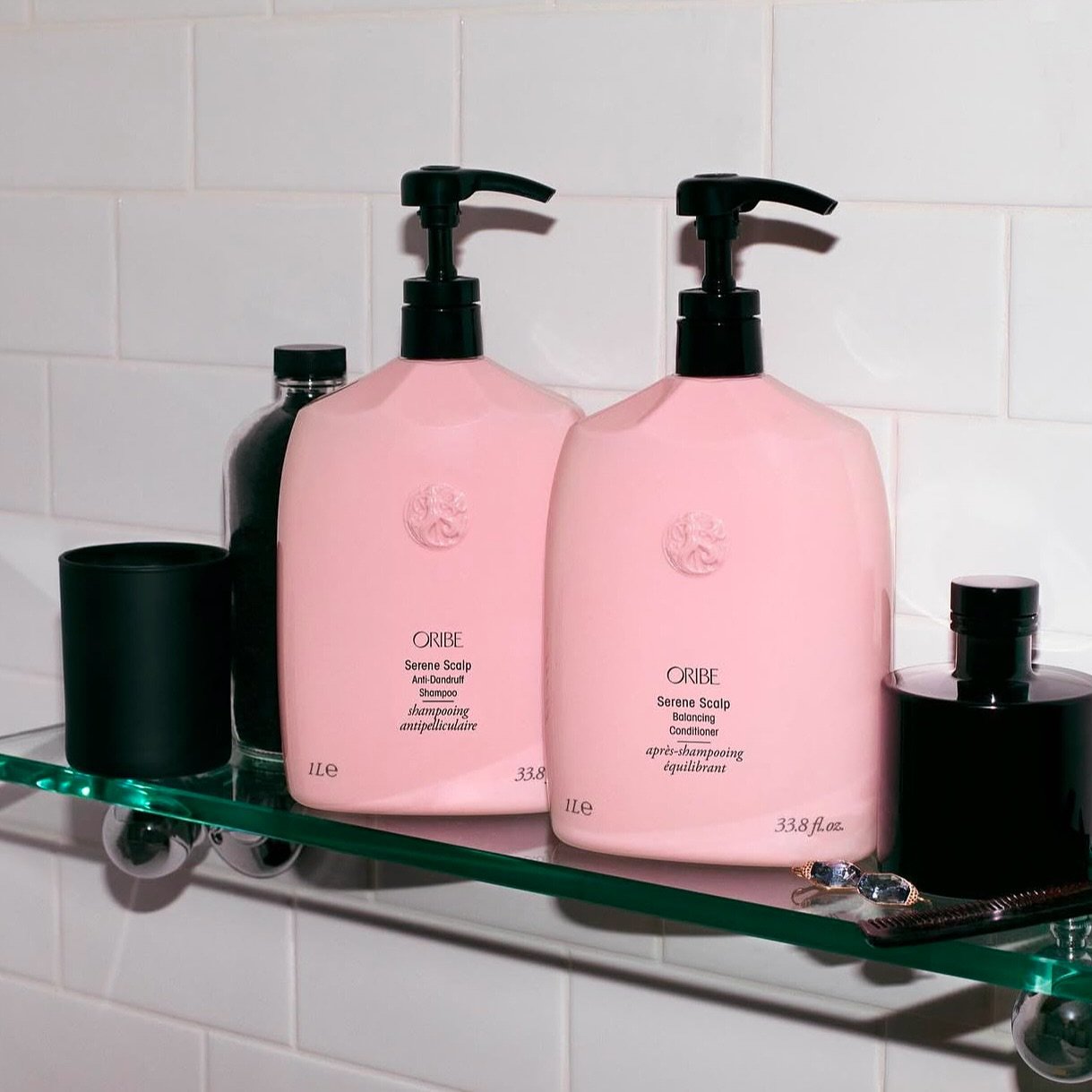 After revitalizing your hair and scalp in salon, maintain lasting results with @oribe’s Serene Scalp formula 🦋
Our clients who’ve struggled with dry flakes and dehydrated or itchy scalps have experienced significant relief from Serene