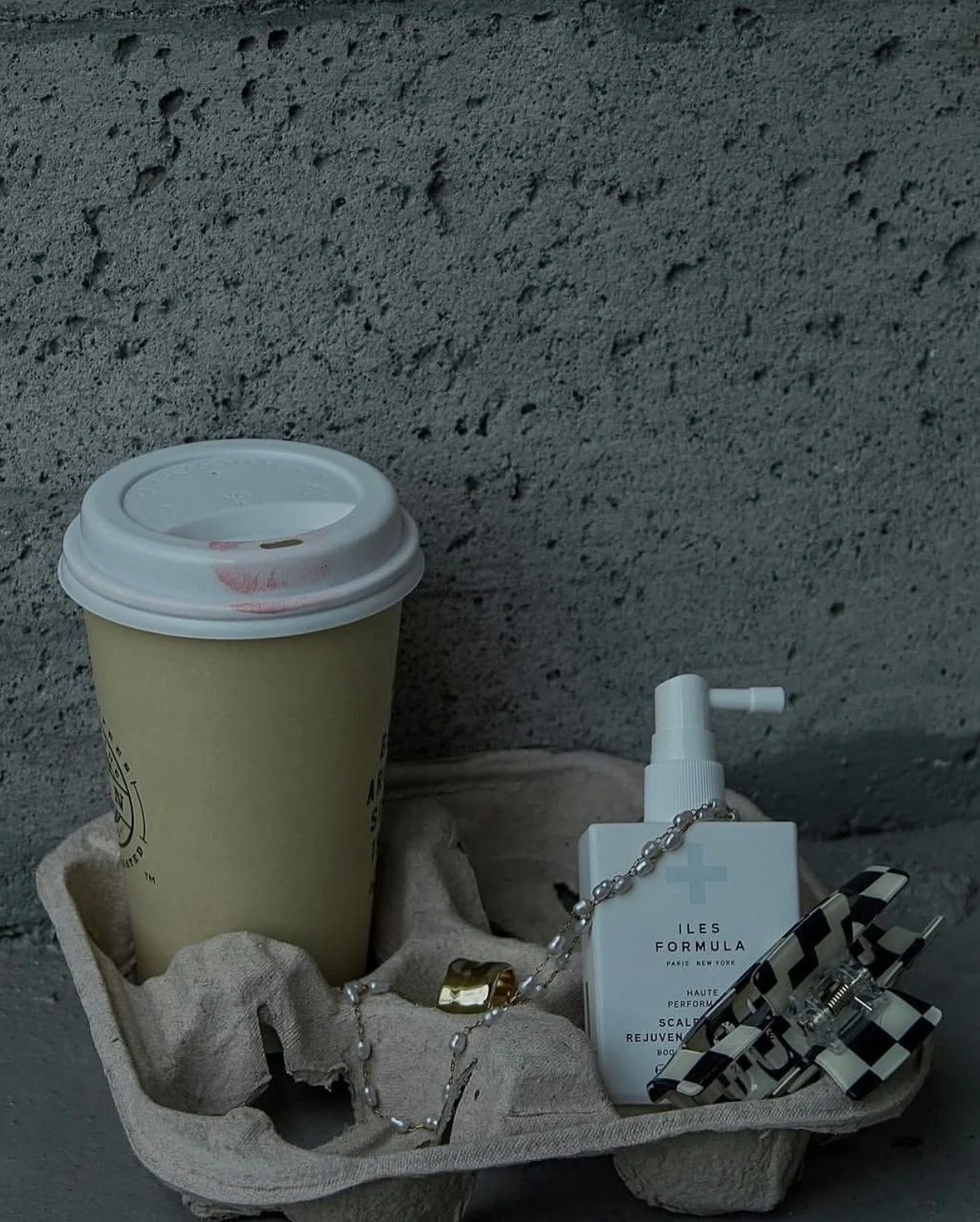 Morning ritual with iles 🤍

@ilesformula_hair &lsquo;s Scalp + Hair Rejuvenating Booster&nbsp;targets hair loss and promotes growth for thicker, stronger hair! 

This clinically proven formula is suitable for those experiencing hair loss due to age 