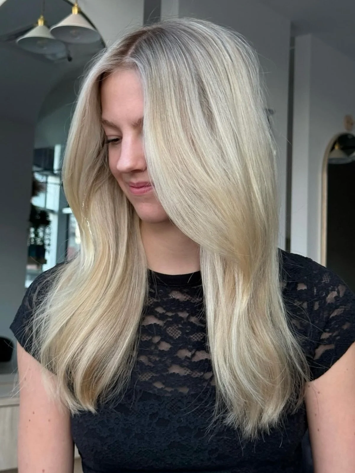 Classic bright blonde by Lily ✨ 

With a smudged root for an effortless grow out! 

Yyc salon | yyc hairstylist | yyc blonde | yyc beauty | yyc hair | yyc balayage | YYC girls | Calgary blonde