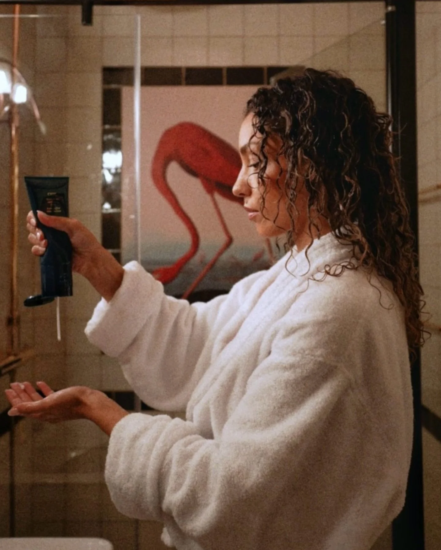 Our most under-rated @oribe curly hair product&hellip; 
Styling Butter Curl Enhancing Crème ✨

This nourishing crème is a game-changing curly product! It&rsquo;s luxurious formula instantly melts into hair, defining ringlets &amp; coils. 

Shea but