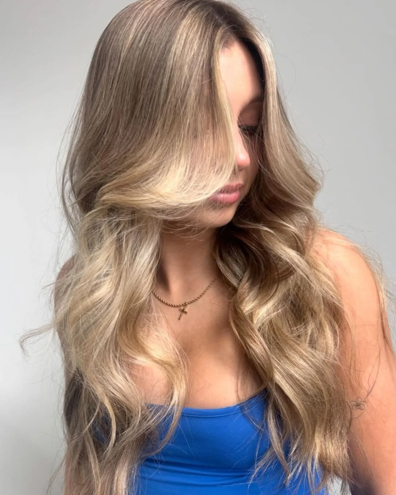 Effortless summer balayage 
by our girl Michaela 💕

YYC salon | yyc hairstylist | yyc women | yyc beauty | yyc hair | yyc balayage | yyc girls | hair Calgary | YYC brunette