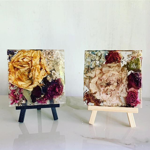 Little bouquet captured in a resin canvas. Finally decided how to display these, paired perfectly with mini easels! Don&rsquo;t forget about our update tomorrow! 6/8 @4pm... see you there🍉