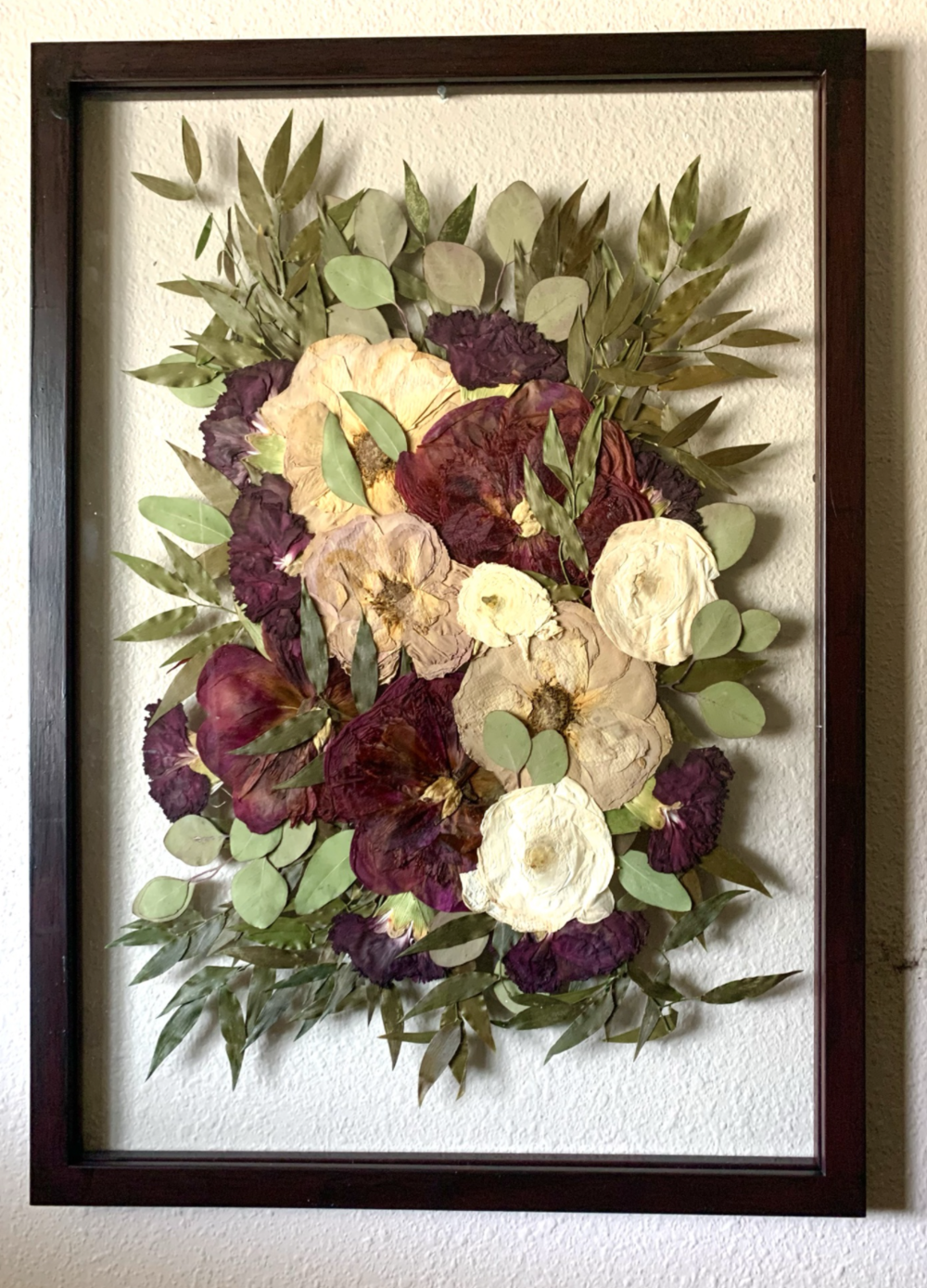 Framed pressed flower in resin hanging frame