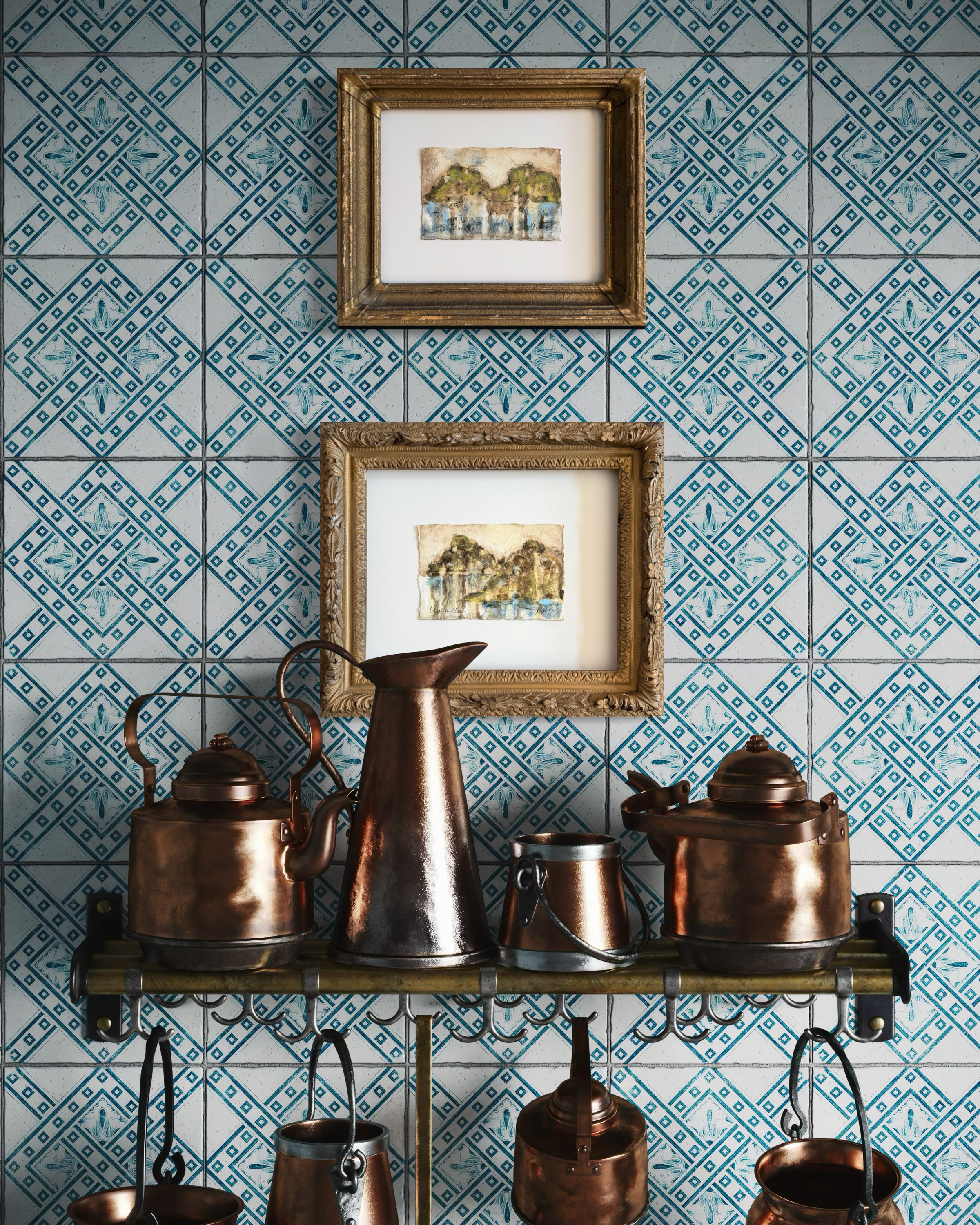 Antique Petite Versailles