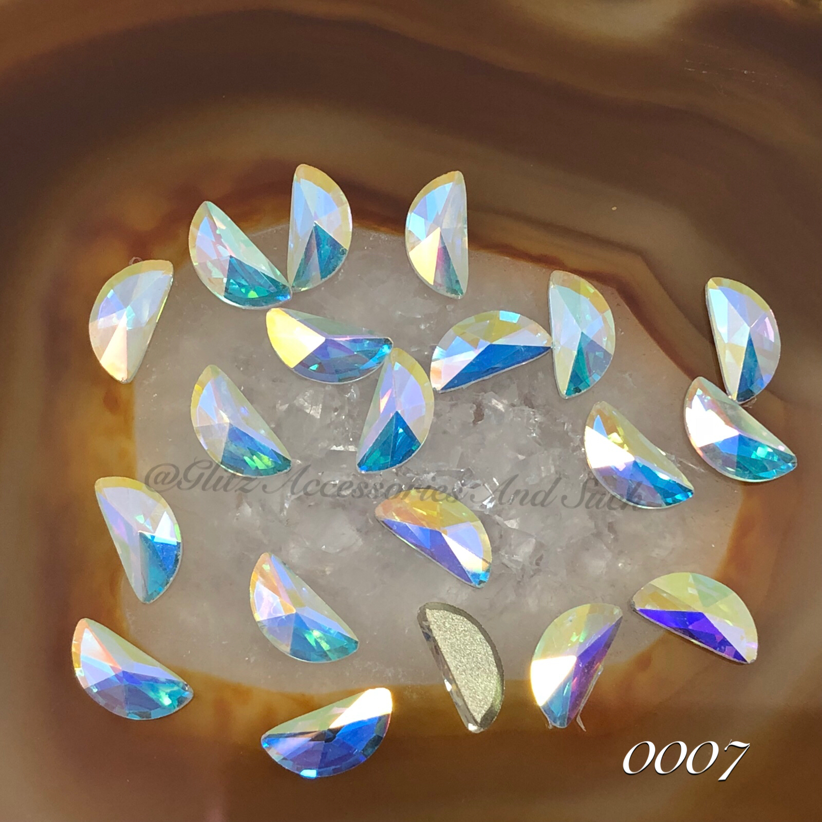 0007-medialuna.png
