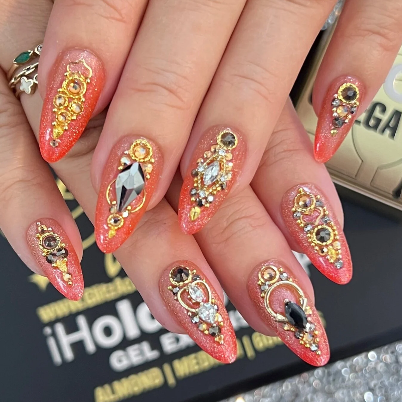 D7D19D44-B06D-4CEE-AC1B-A6376EC745FD