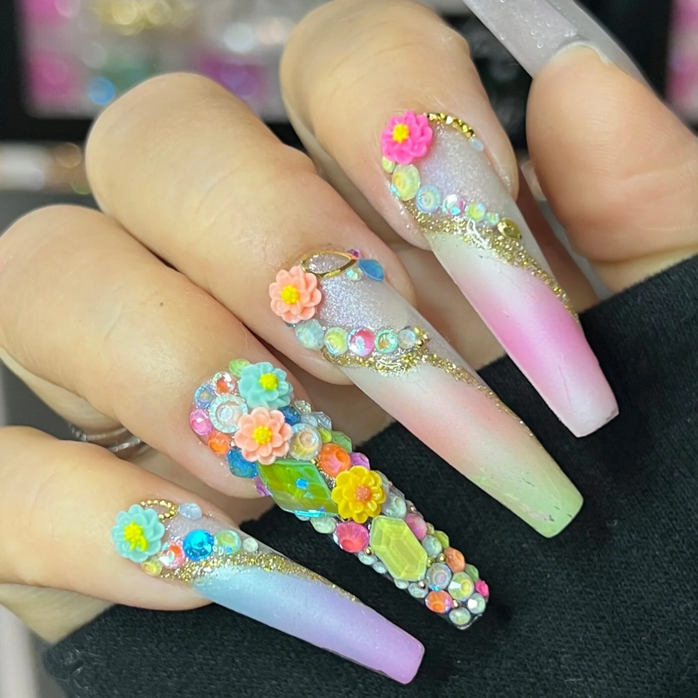 7F6289BB-503C-4C63-B2AE-EC9DCA195574