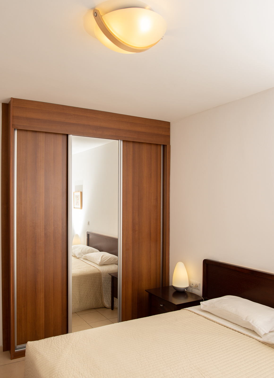 Two bedroom - master bedroom mirror.jpg