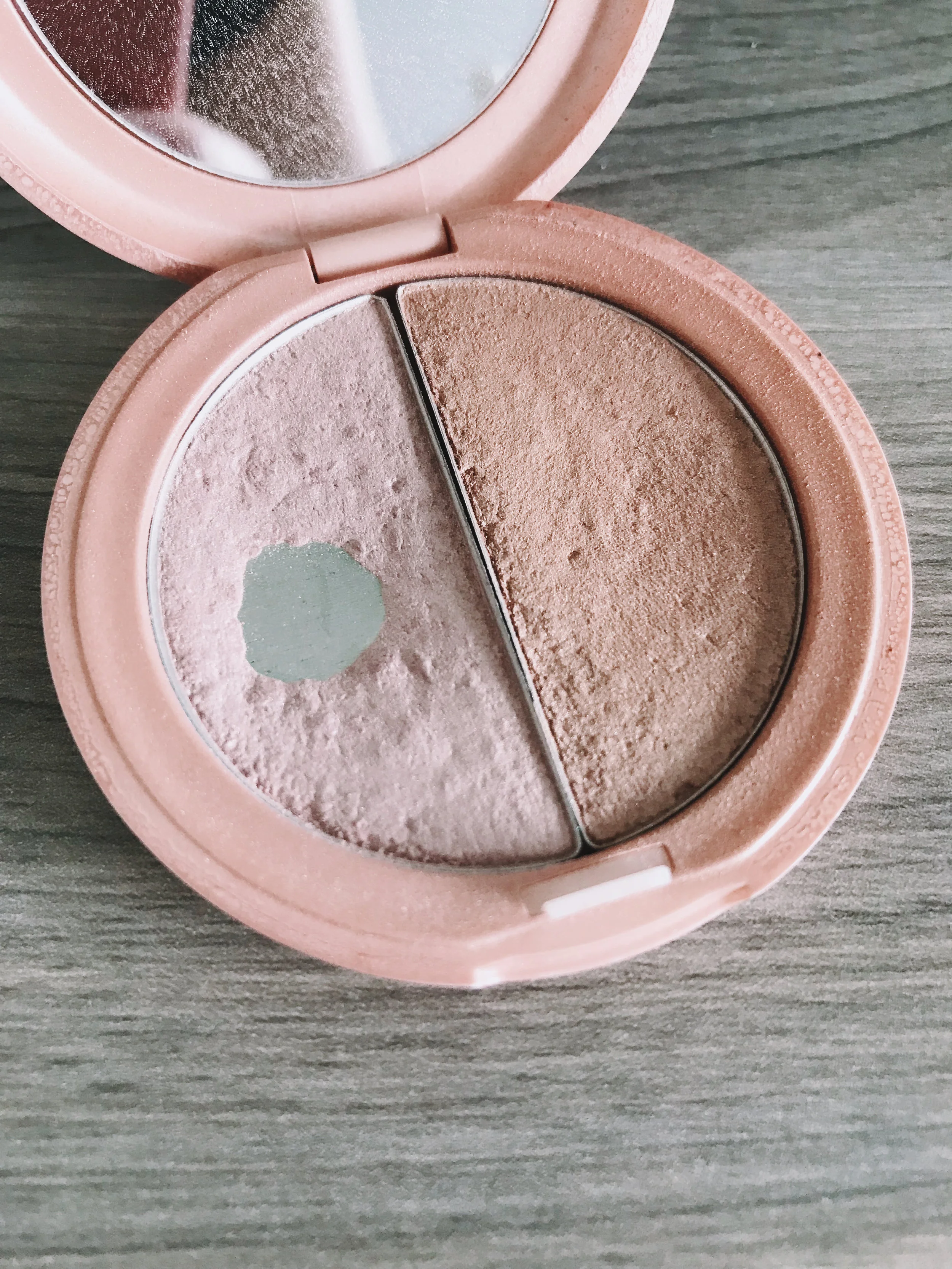 Stila Kitten Highlighter
