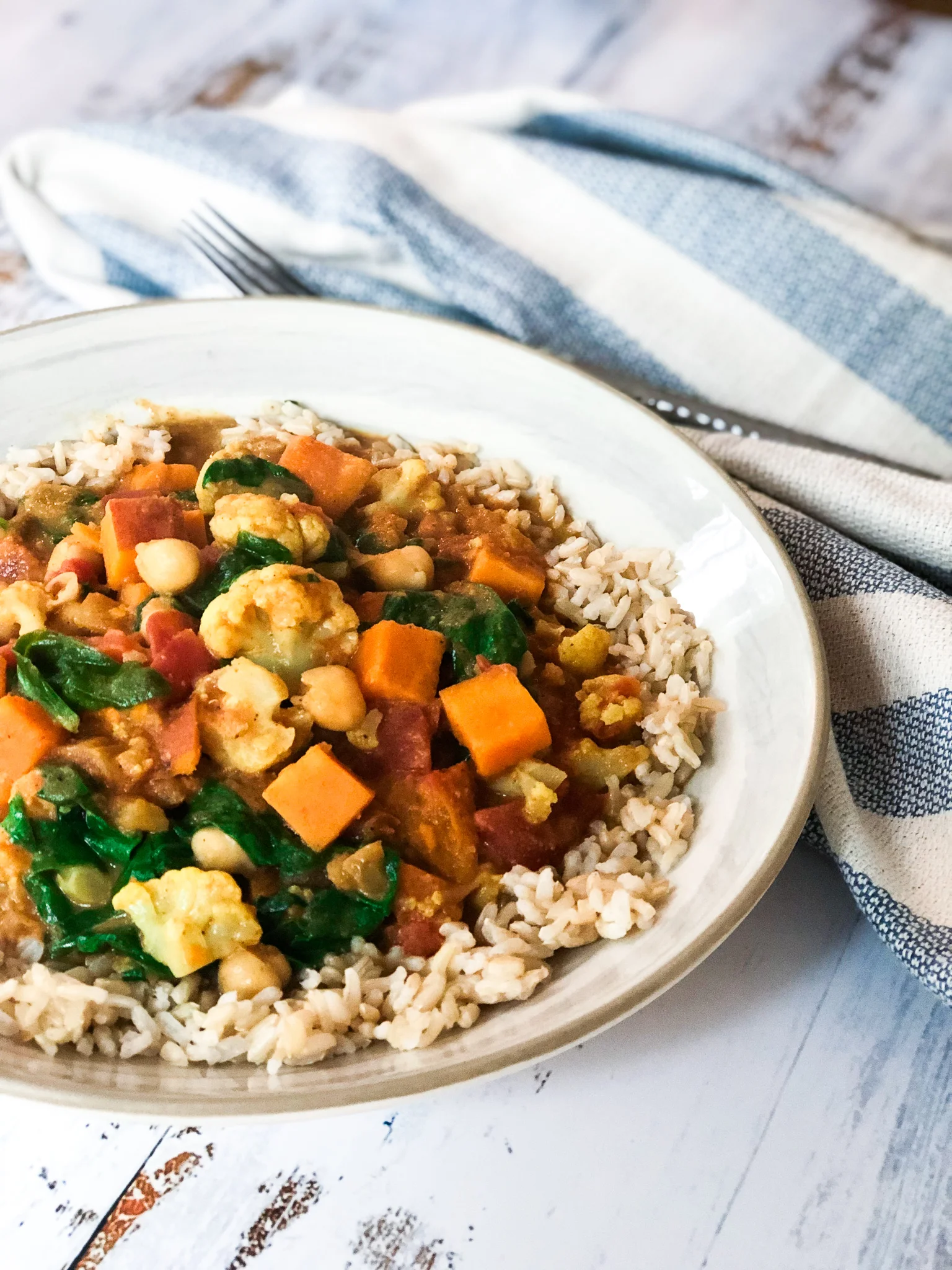 tomato coconut cauliflower curry