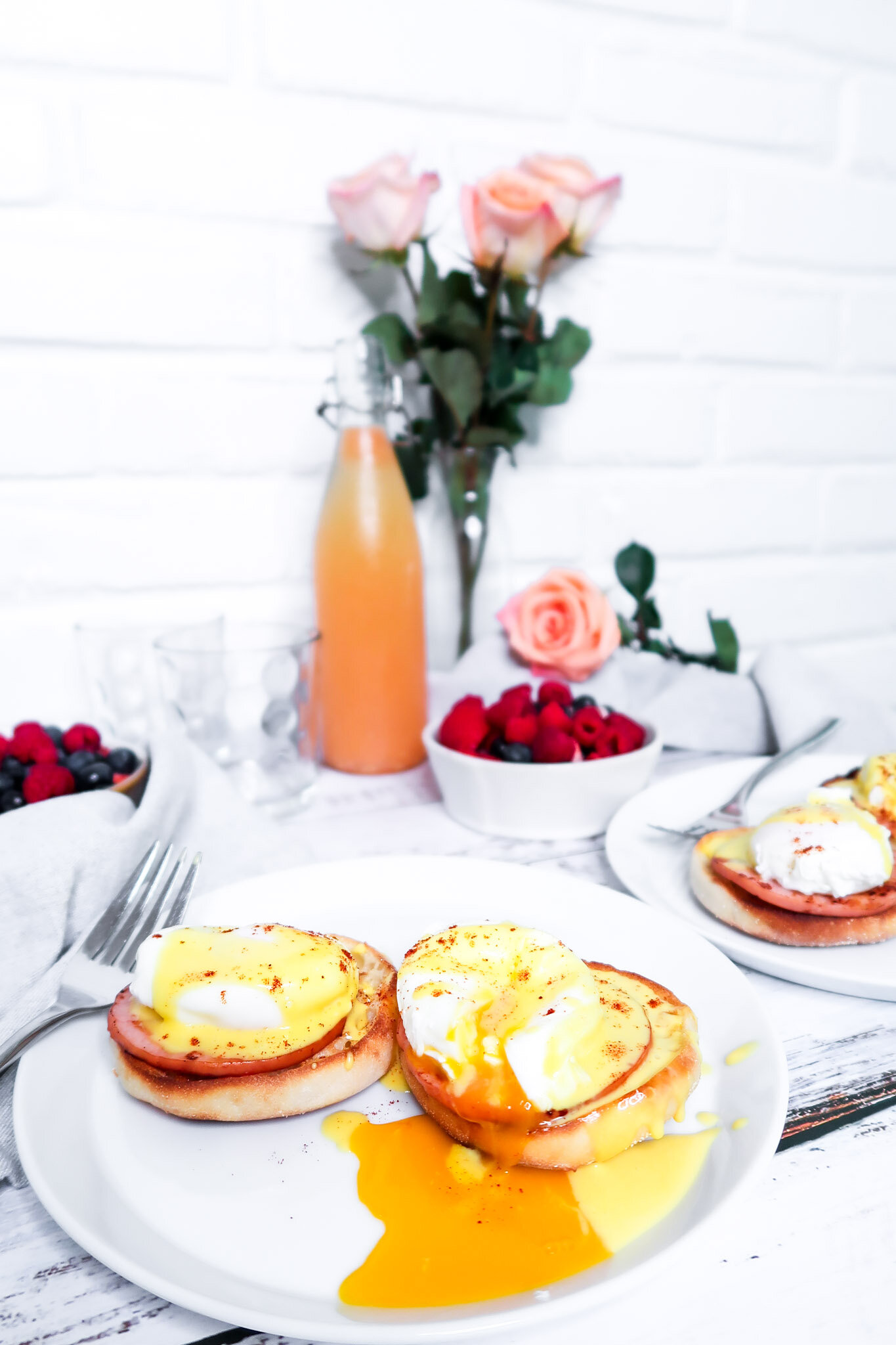 Eggs Benedict- 45˚.jpg