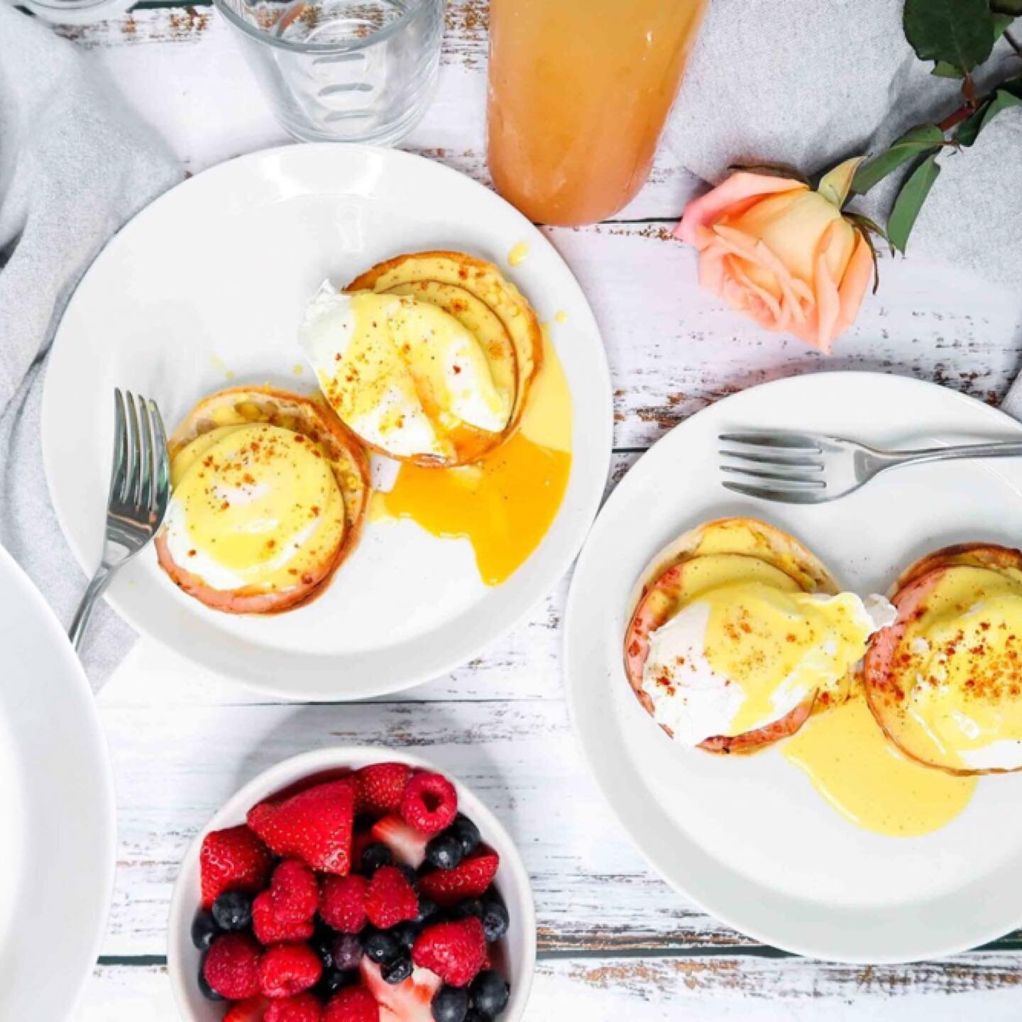 ✨ Eggs Bennies YOUR WAY ✨

In last months newsletter I shared so many goodies from personal updates, self love &amp; care go-to&rsquo;s, full moon updates, and these 3️⃣ recipes that you can use as written or combined to your liking! 

Starting with 