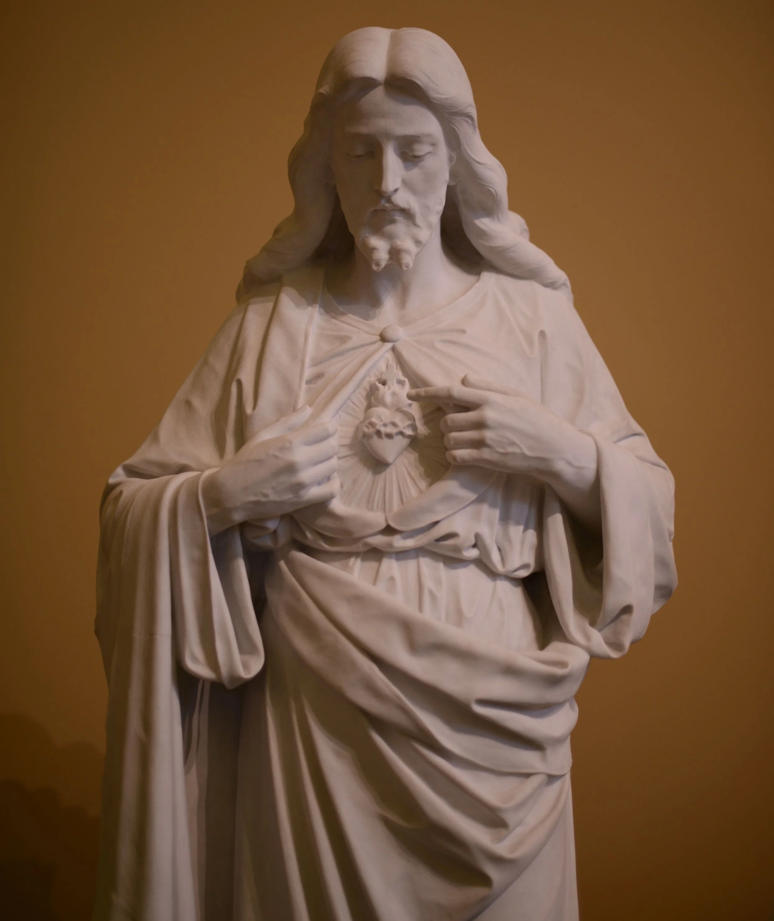 statue-Sacred+Heart+1+copia_example_Crop.jpg
