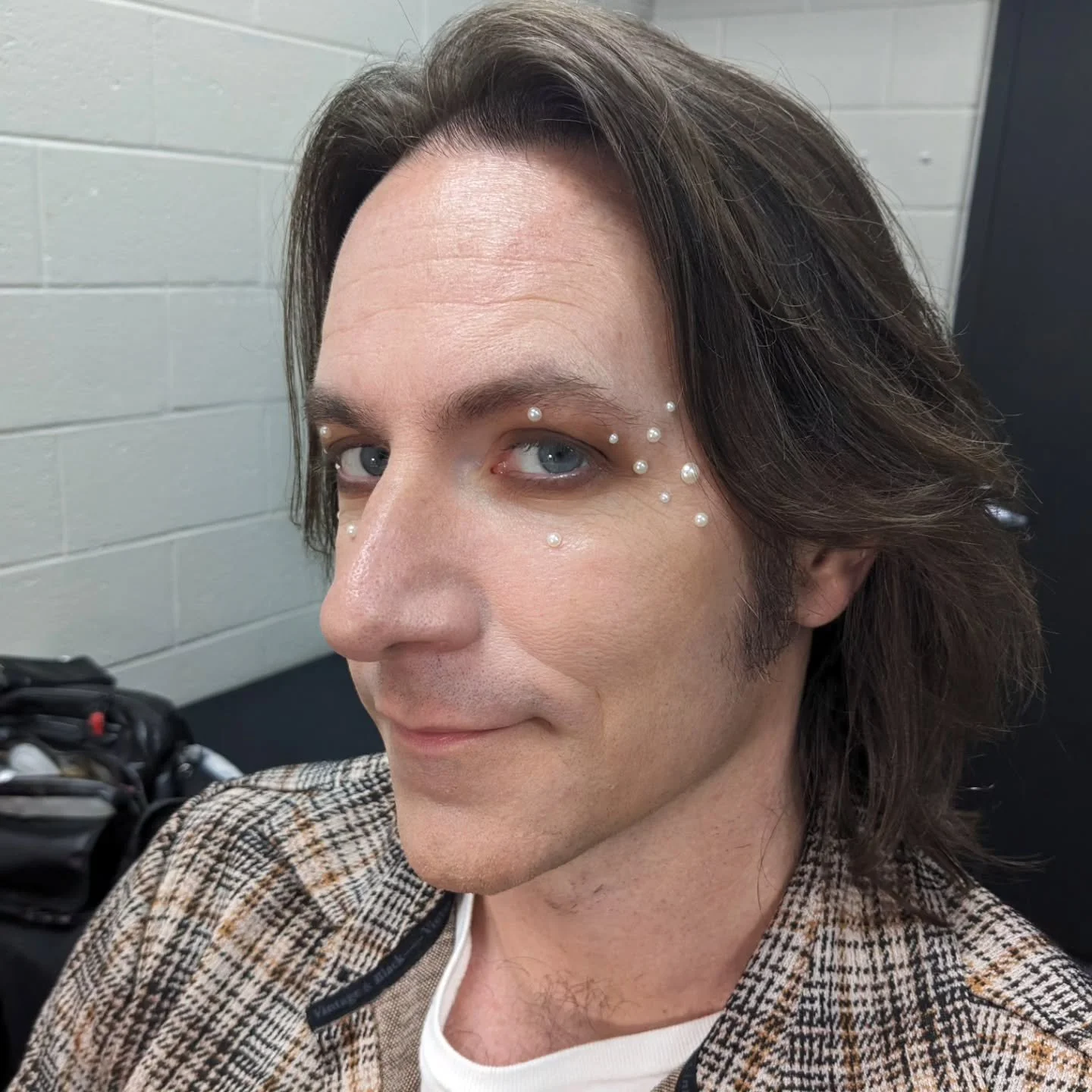 One of the unexpected gifts of working the @critical_role live show was getting introduced to a world I knew very little about beforehand.

This was my makeup on @matthewmercervo , and after spending the evening watching the energy he creates both on