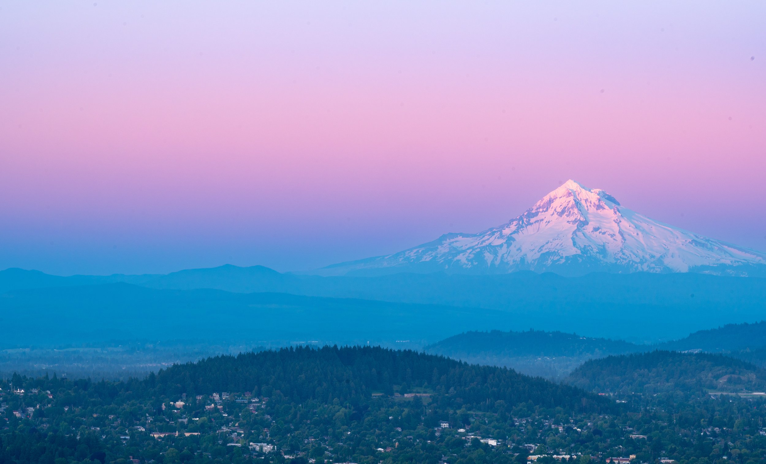 Mt Hood alpen Glow.JPG