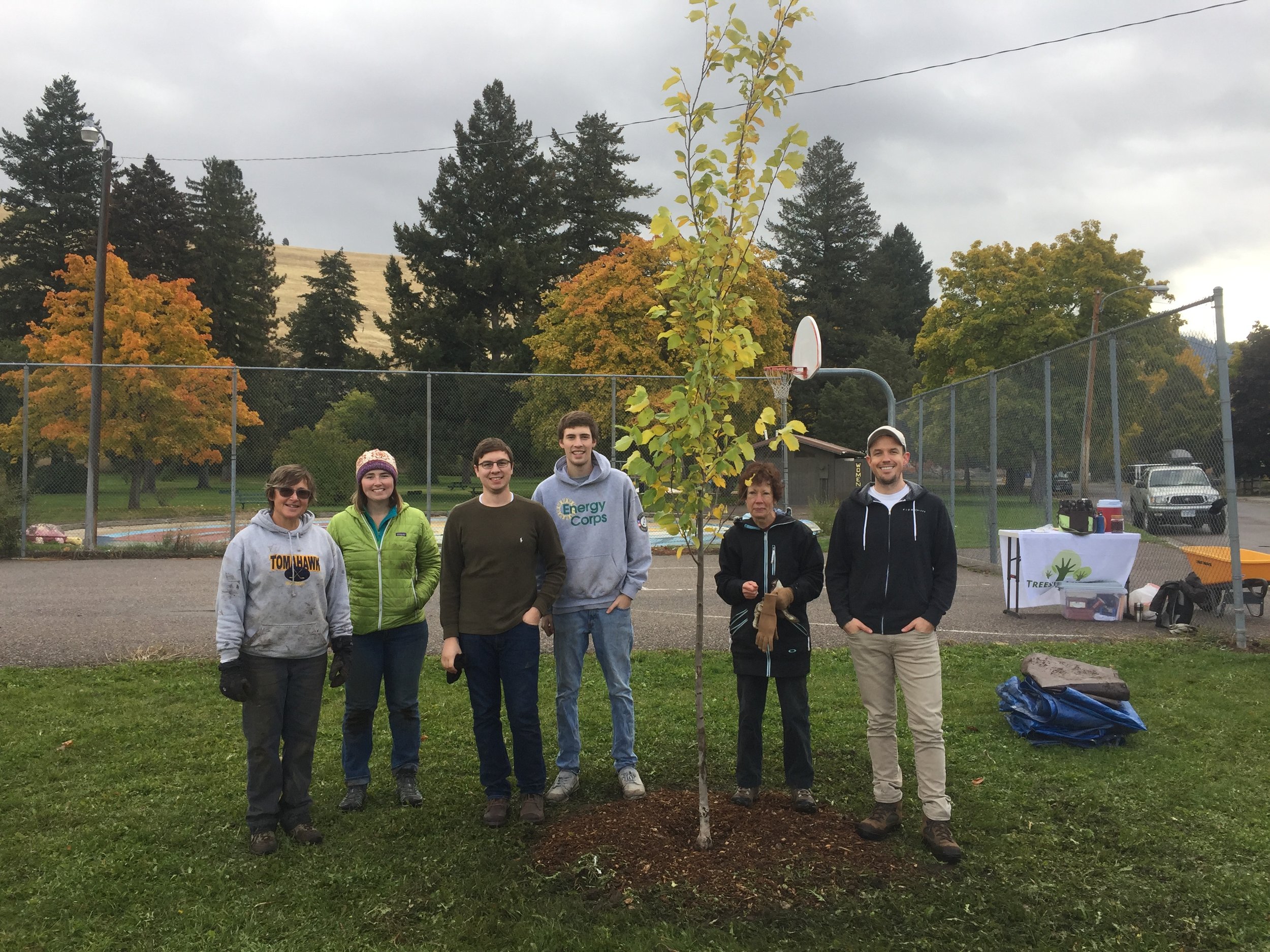 2017GBNorthsideParkPlanting-4.jpg