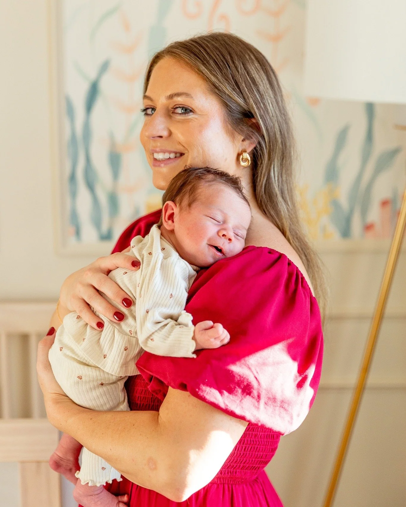 I couldn&rsquo;t resist sharing this one! Such a sweet moment between mama and her newborn &mdash; both smiling with so much love and joy. 💕

I can&rsquo;t decide &mdash; do you love it more in color or black and white? ✨