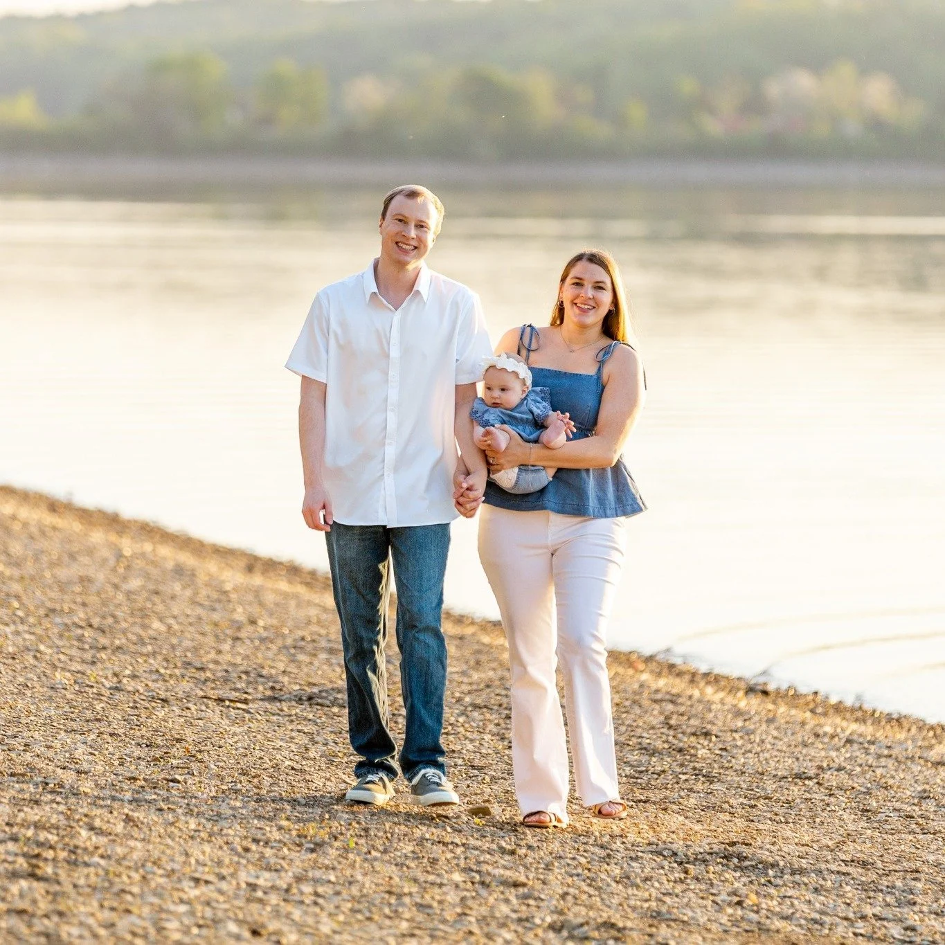 Happy 1st day of June! Who is ready for warmer weather, long walks on the beach, and sunshine ☀️

Summer sessions are right around the corner, and I cannot wait to capture all the golden light and sweet family moments!