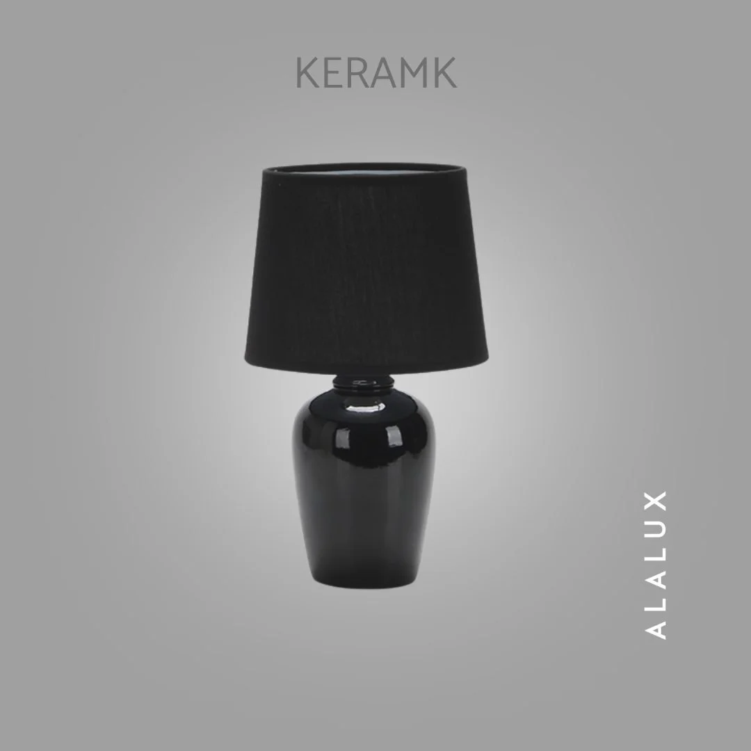  Keramk nasce como uma luminária de piso pensada para projetos luminotécnicos que valorizam equilíbrio, estética e sensação. Seu design contemporâneo combina elegância essencial e proporções bem definidas, transformando a iluminação decorativa em um 