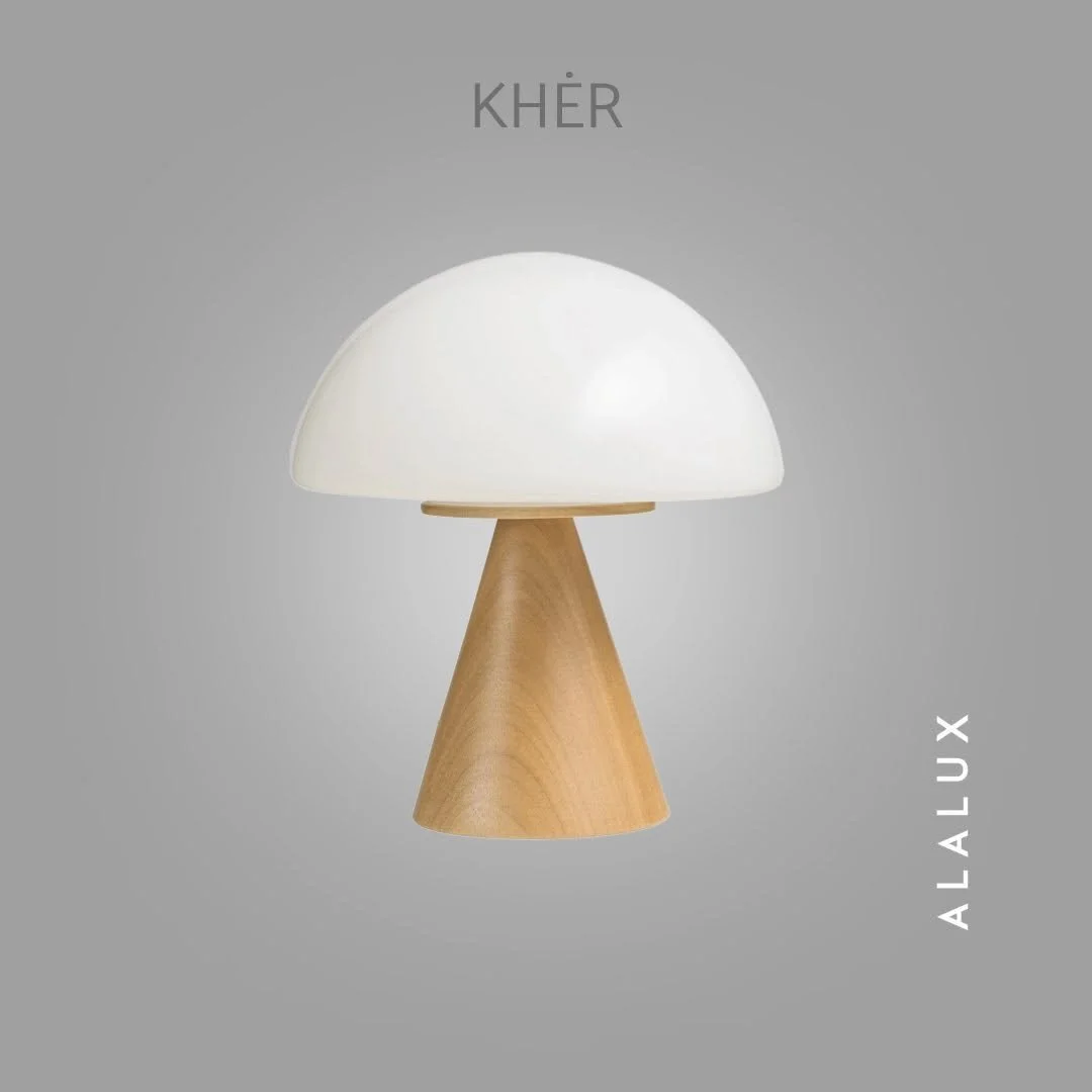  O  Abajur Kher  foi desenvolvido para ir além da função de iluminar, tornando-se uma verdadeira peça de  design contemporâneo, minimalista e atemporal , criada para valorizar ambientes através da simplicidade das formas e da qualidade dos materiais.