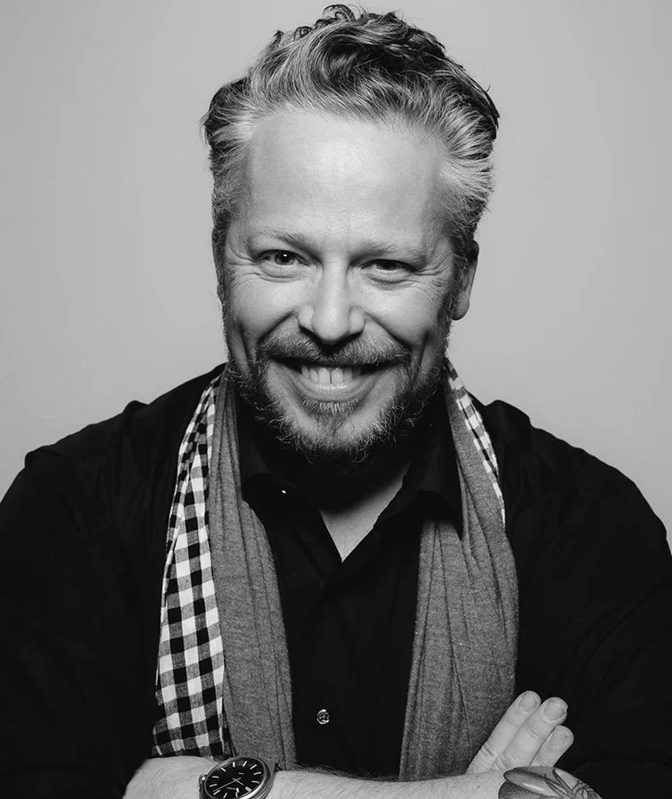 Jesse Goldstein - CEO of Fresh Branding Jesse Goldstein, also know as the "Food Sheriff," has spent his entire professional career in the food and beverage industry. Beginning as a chef and transitioning into marketing, graphic design and branding, …