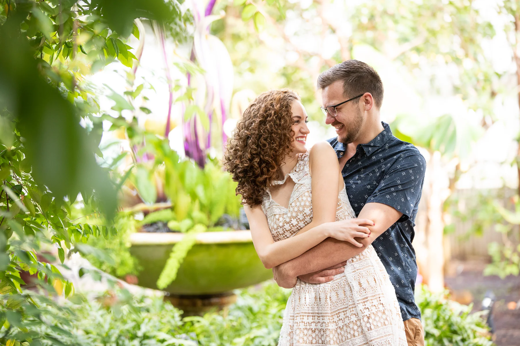 phipps conservatory engagement photos, pittsburgh engagement photos, pittsburgh engagement photo locations, pittsburgh engagement photographers, pittsburgh wedding photographers,