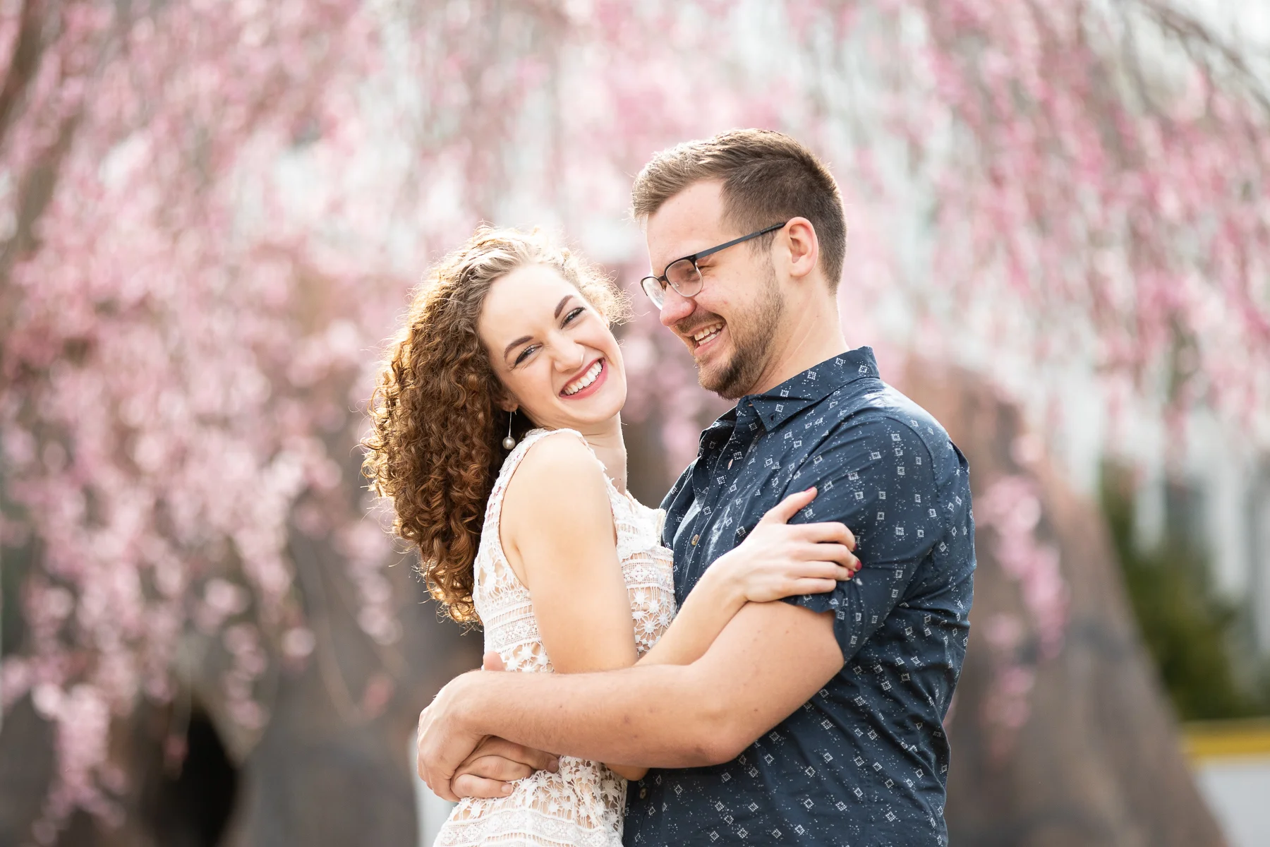 phipps conservatory engagement photos, pittsburgh engagement photos, pittsburgh engagement photo locations, pittsburgh engagement photographers, pittsburgh wedding photographers,