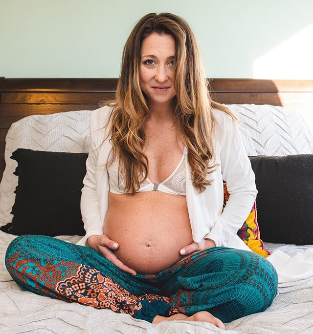 Genie in a bottle with a bun in the oven! 🤪
.
.
.
#maternity #motherhood #inhomeshoot #familyphography #couples #weddingphography #gretadigiorgiophography #justjoy #wildkind&amp;free #lovejoy #Nikonshooter #caputuringyou #artfromthegroundup
