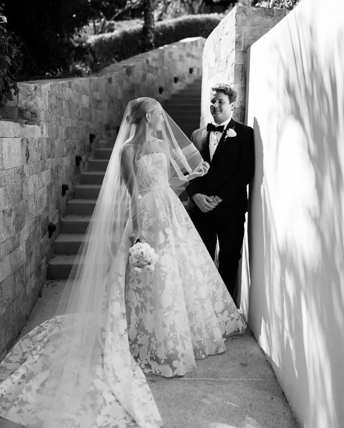 We only have eyes for Addison in this stunning @mirazwillinger gown ✨😍 

xo WB 💋