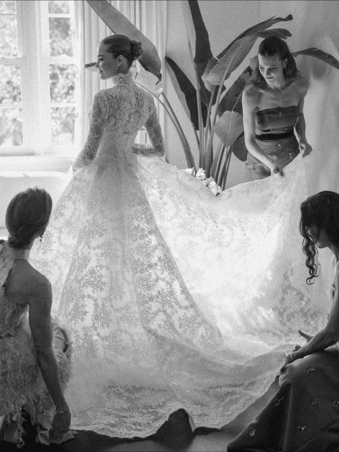 Regal and romantic 🤍 

xo WB 💋